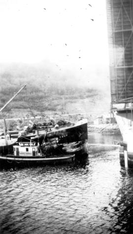 [Bow of the S.S. "Losmar" after hitting the Second Narrows Bridge]