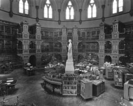 [Interior of the Parliamentary Library]