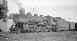 N.P. Freight, [Road] Eng. [#]1913 [Class 2-8-2]