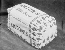 Eaton's Adv. : food stuff [Eaton's white bread]