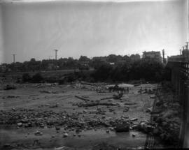 Kitsilano Beach, southern shore line to Balsam Street