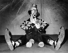 Peluza : [publicity photo of clown]