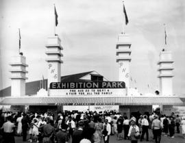 Crowd at main entrance gate to Exhibition Park