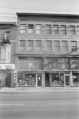 [71-75 East Pender Street - T.P.Y. Travel and On Lee Yuen General Store]