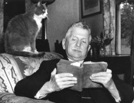 [John Bennett and his cat]