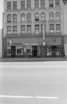 [62-68 East Hastings Street - Lee's Confectionary, Columbia Shoe Renu, Frank's Cabaret and Haney ...