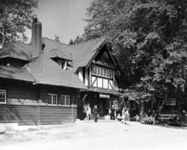 [Bowen Park Store at Bowen Island Resort]