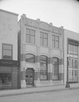 Vancouver Stock Exchange, Howe St. : exterior and interior of building