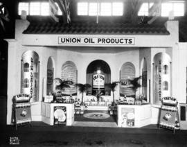 Union Oil product display
