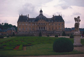 Gardens - Europe - France : Vau[x] le Vicomte