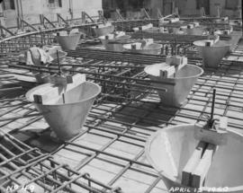 Construction of refined bins and fitting: construction of base