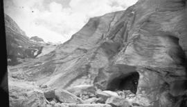 At the foot of the glacier, summit, Selkirks