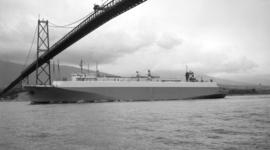 M.S. Toyota Maru No. 15 [passing under Lions Gate Bridge]