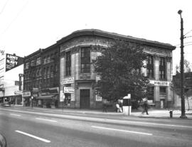 Merchant's Bank [1 West Hastings Street], Pioneer Square, Gastown