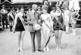 [Mayor L.D. Taylor, judge, with Miss Famous, Miss Pantages, and Miss Vancouver at Jantzen Knittin...