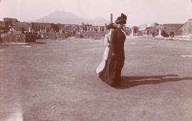 Hendry family in Pompeii