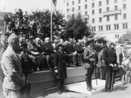 Saluting base at Kind Edward VII monument