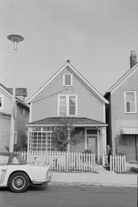 [715 Keefer Street]