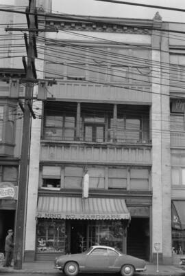 [23 East Pender Street - Ming Wo Cookware]