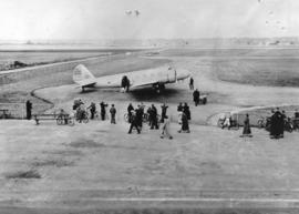 [Arrival in Vancouver of United Airlines' inaugural flight from Seattle]