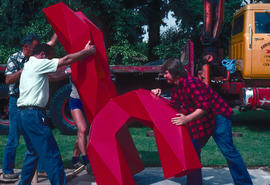 Sculptures and Art : erecting "Throne of Nezahualcoyotl"