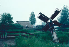 Garden exhibitions and flower shows : Floriade 82