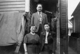 Foon Wong, Lillian Ho Wong, and Winnifred Eng at the alley entrance to 350  East Pender Street