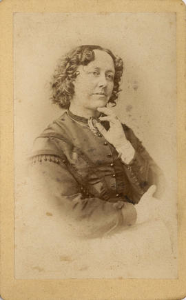 Portrait of unidentified woman