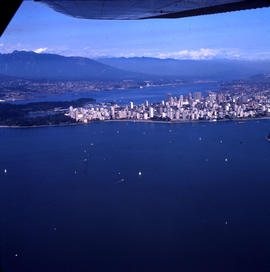 Aerial view of Vancouver : English Bay in foreground, looking towards West End of Vancouver, Nort...