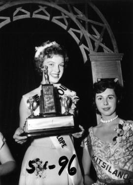 Miss Southern Slope with trophy after being named Miss Vancouver