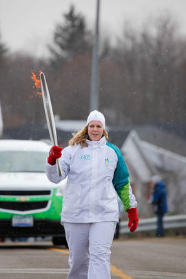 Day 059, torchbearer no. 047, Jeanette W - Woodstock