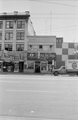 [48-54 East Hastings Street - Ripley's, Hotel St. James, Steam's Hot Dogs and Gulf Club]