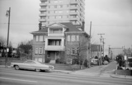 [2831 Cambie Street]