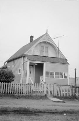 [1024 Keefer Street]