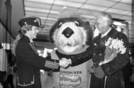 Actor dressed as Captain George Vancouver, Tillicum and William Hutt