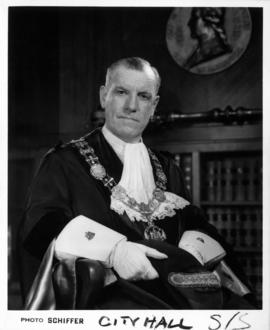 Portrait of Mayor Albert Thomas Alsbury
