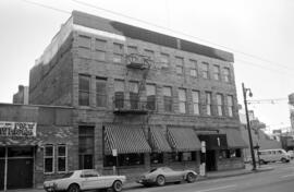 [1-15 West Cordova Street - Pig 'N' Whistle Cabaret and The Meat Market restaurant]