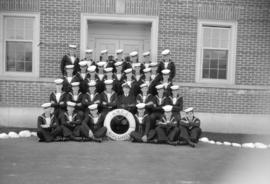 [Group portrait of H.M.C.S. Discovery naval class]