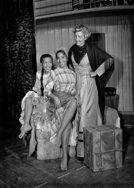 Kathleen De Lapene, Thelma Gibson and Mildred Franklin in Showboat