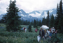 Kay's group starting on botany trip up Old Horn [Oldhorn] meadow