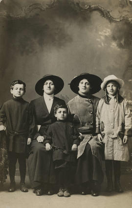 McNeilage family - c. 1916