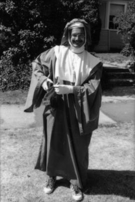 Gay Pride Parade 1985 : Gay/Lesbian Library [nun costume]