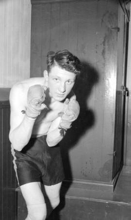 [Portrait of Freddy Steele, boxer]