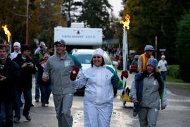 Day 002, torchbearer no. 019, Melissa Weder - Colwood, Sooke