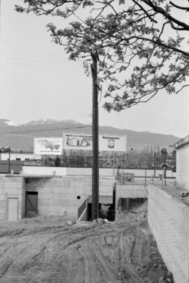 [View of 2600 block West Broadway, 1 of 4]