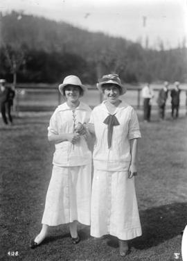 B.C.S.R. [B.C. Sugar Refinery] [women holding baseball]