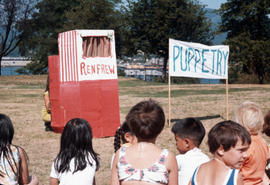 [Renfrew Park puppet show]