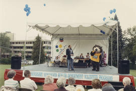 Unidentified man and Tillicum on Chevron Stage