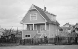 [639 East King Edward (25th) Avenue]