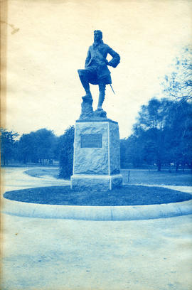 [Statue of Robert Cavalier de la Salle in Lincoln Park, Chicago, Illinois]